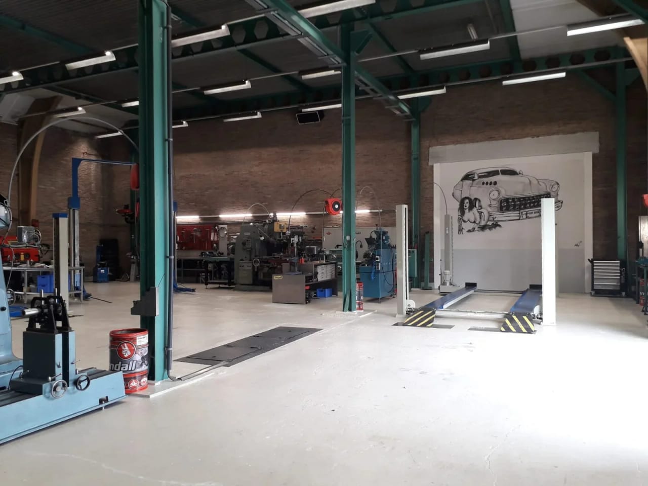 Werkplaats van Leymotoren - overzicht