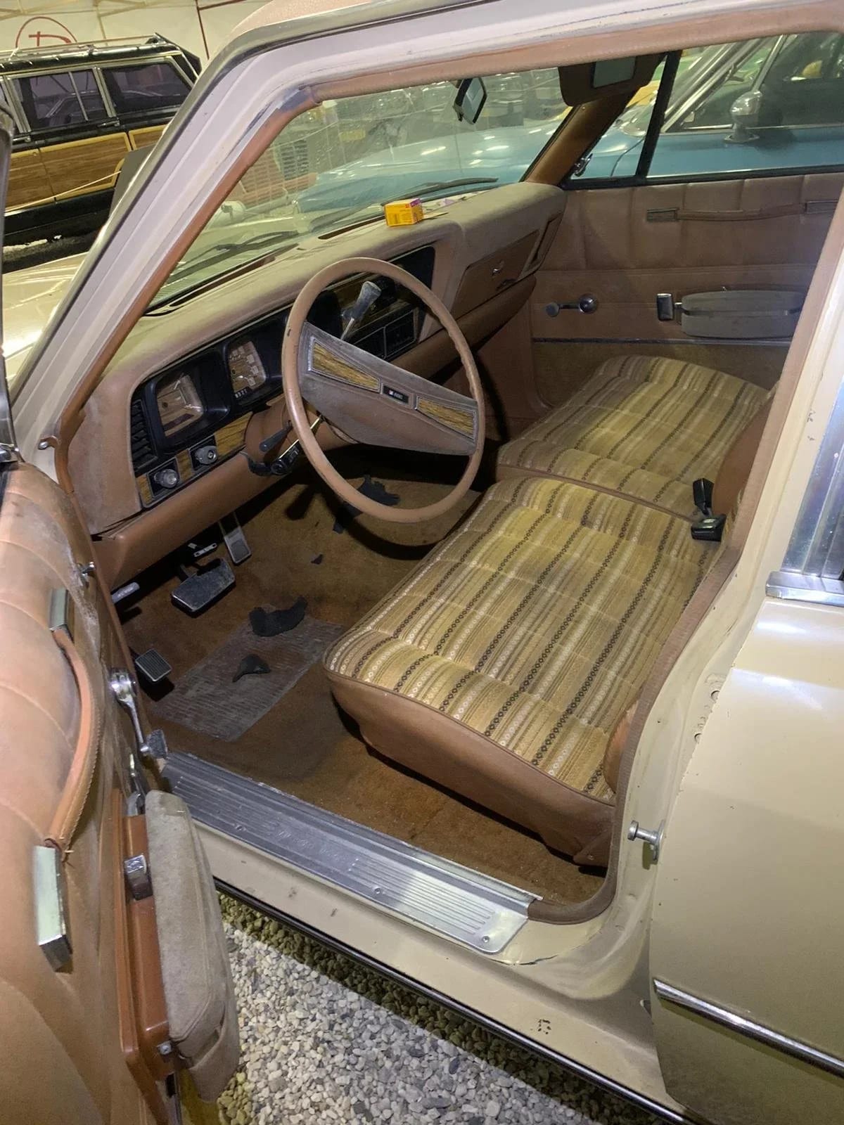 AMC Ambassador 1974 Geel - foto 6