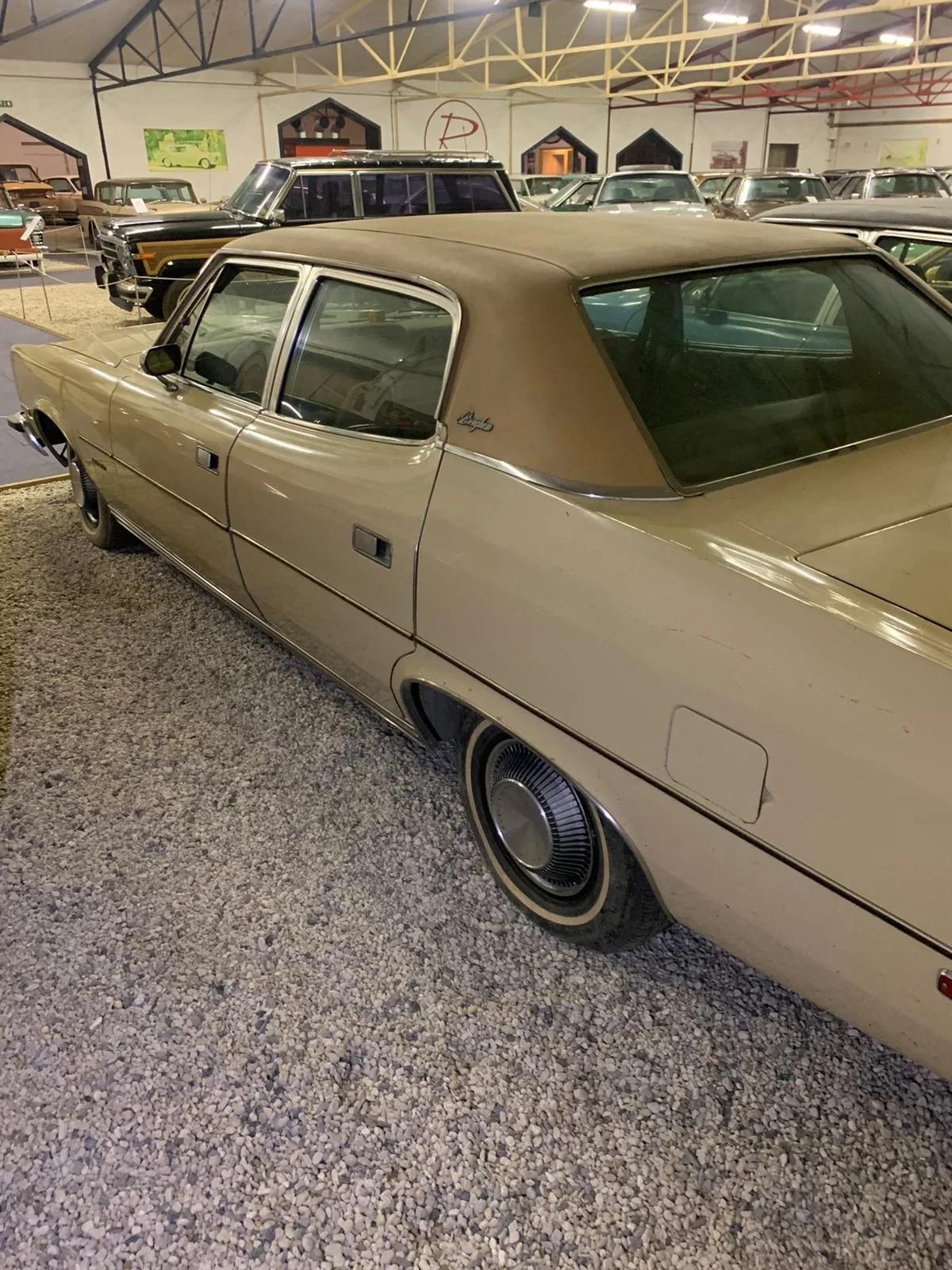 AMC Ambassador 1974 Geel - foto 4